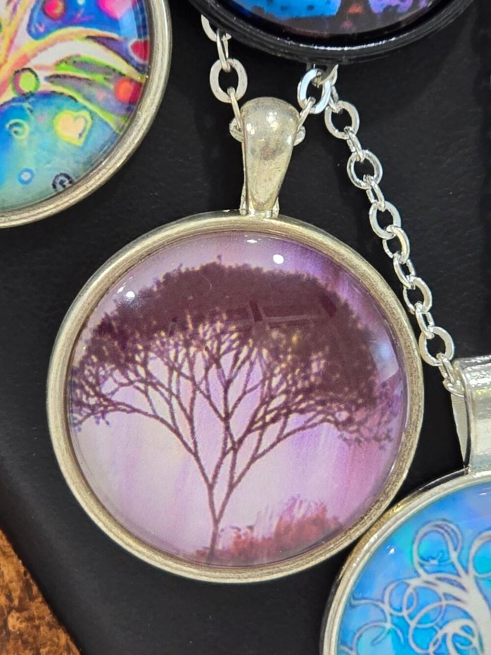 Handmade ✦ Tree of Life Glass Pendant ✦ Artistic Vibrant Cab Necklace 18" NWT - Picture 7 of 12